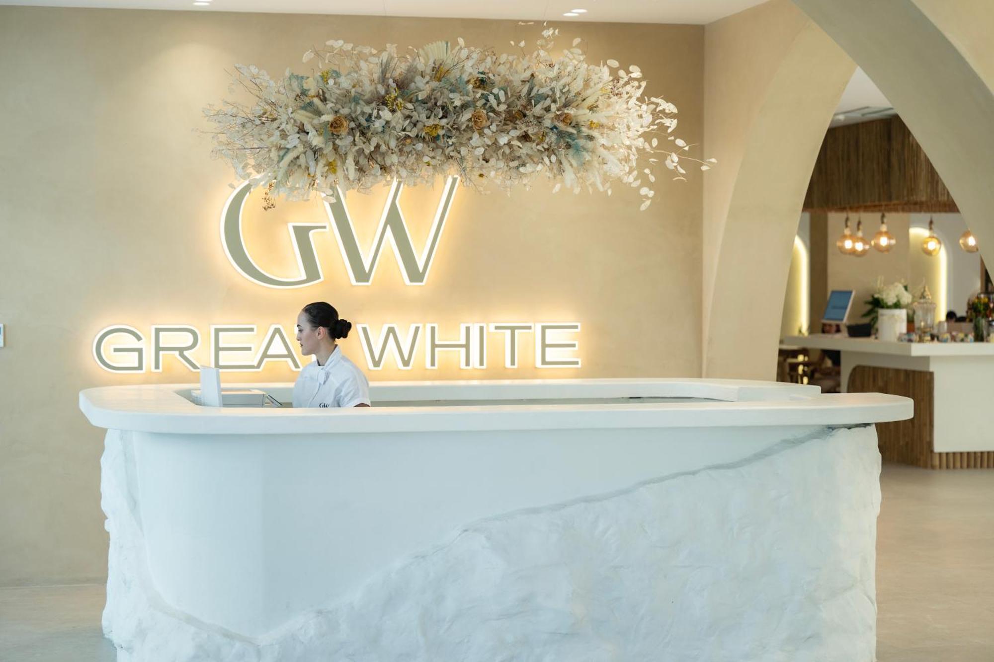Great White Hotell Shëngjin