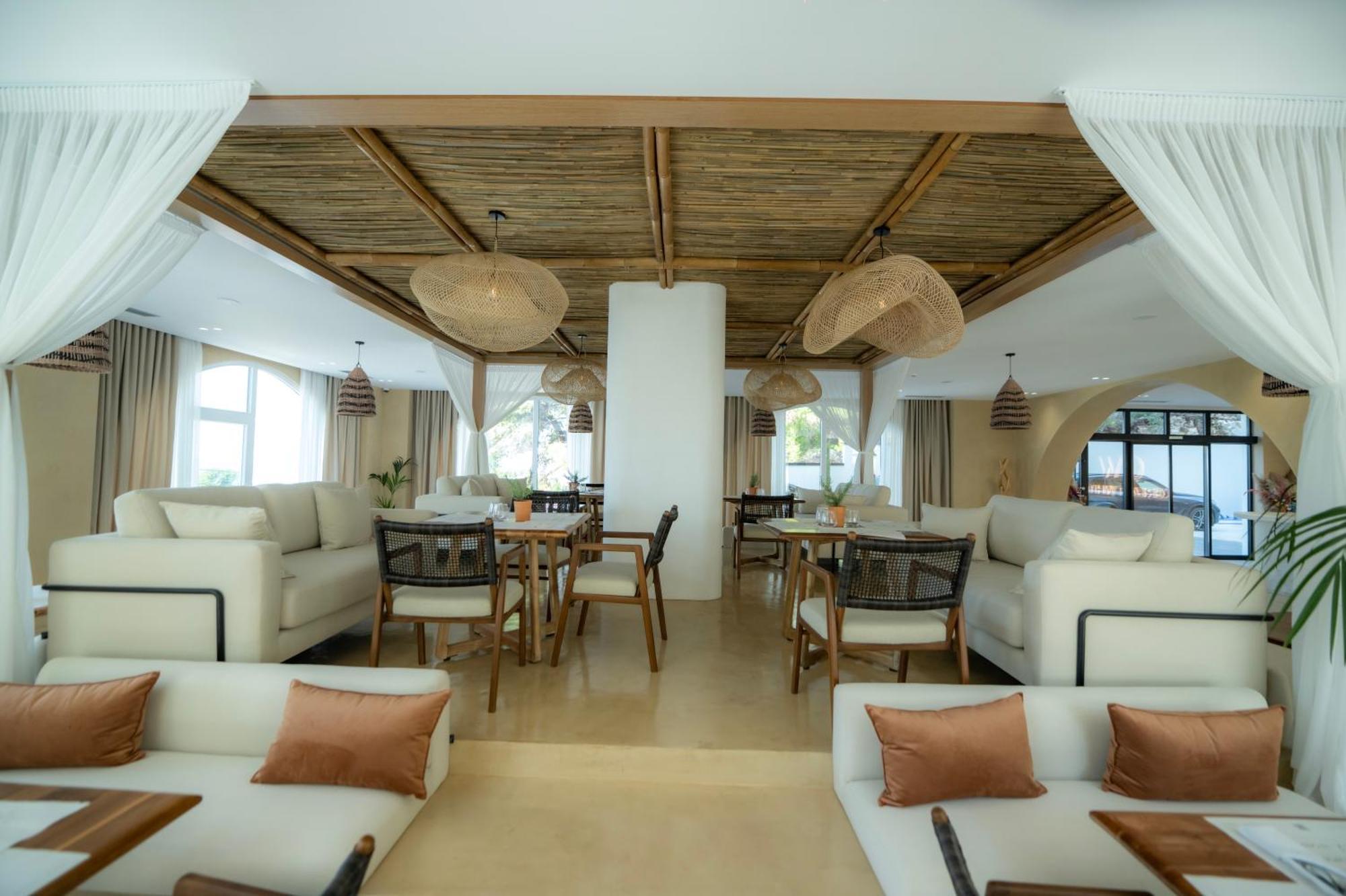 Great White Hotell 4*